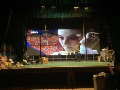 Longda İç Mekan Tam Renkli Led Ekran 104x104 Nokta 6000nit Yüksek Çözünürlük