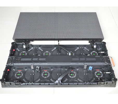 64*64 piksel Özelleştirilmiş LED Ekran 200 W/m2 3,91 mm Piksel Aralığı