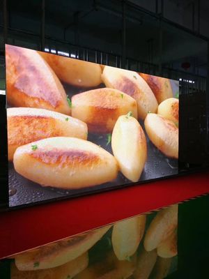 Kolay Bakım Güzel Pitch LED Ekranı 100000 Yaşam süresi -40°C~60°C Çalışma sıcaklığı