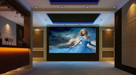 AC220V Giriş Voltajı için 140° Geniş Görüntüleme Açısı 800cd/㎡ İnce Aralıklı LED Ekran