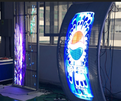 Parlak Şeffaf LED Ekran Yüksek Çözünürlüklü Görseller