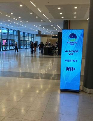 HD Ultra-ince P1.86 Katlanabilir LED Poster Ekran Reklam Video Oynatıcı Işıklı Poster