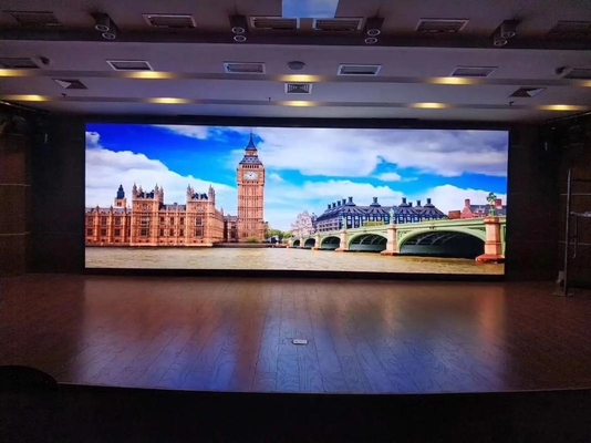 Renk Sıcaklığı 6500K Kiralık LED Ekran 3840Hz Yenileme Hızı