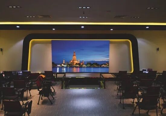 HD P2 Kapalı Renkli Led Ekranlar Reklam Panosu Led Duvar 14 Bit