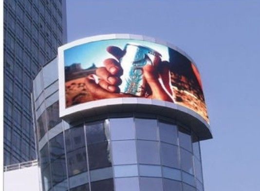 Dış Reklam Panoları P4 Eğimli LED Ekran RGB Dayanıklı ve Enerji tasarrufu