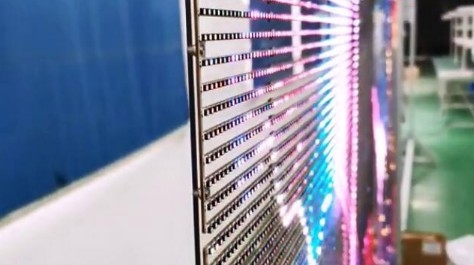 5.6mm Yüksek Şeffaflık Led Vitrin Ekranı 11 Tarama 63775 nokta/ M2