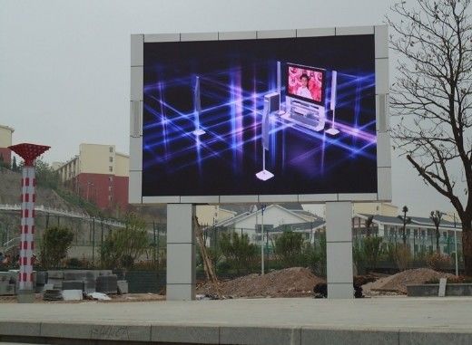 P6.67 Ticari Dış Reklam Ekranı İşaret Panosu 16.7M 7000cd/ M2
