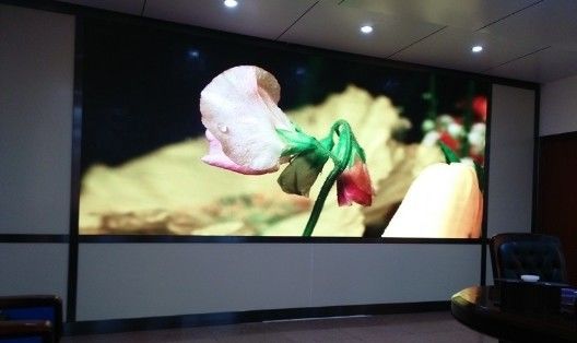 Kapalı P2. 5 Küçük Pixel Pitch LED Ekranları Yüksek Tanım 3840hz Kurumsal Ofisler İçin
