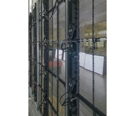 HD P3.9mm Şeffaf Cam LED Ekran ızgara Pencere Ekranı 4500cd/ M2