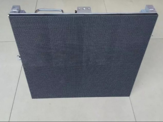 Yüksek Hafiflik 1R1G1B Dış Mekan Led Video Duvarları Reklam Panosu P4mm 14bit