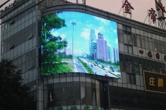 Dış LED Video Duvarları 1R1G1B 3 In 1 P4mm LED Ekran Özel