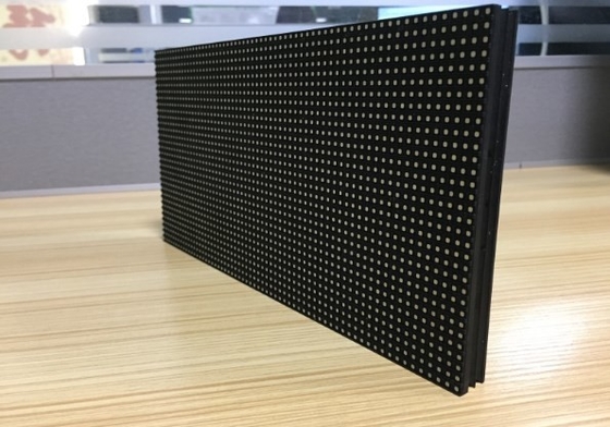 Özel Dış Mekan Led Video Duvar 1R1G1B 3'ü 1 Arada P4mm LED Ekran