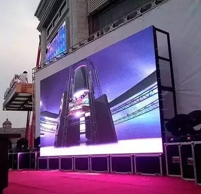 Döküm Alüminyum Kavisli LED Ekran İç Mekan Dış Mekan P3.91mm Dijital LED Billboard